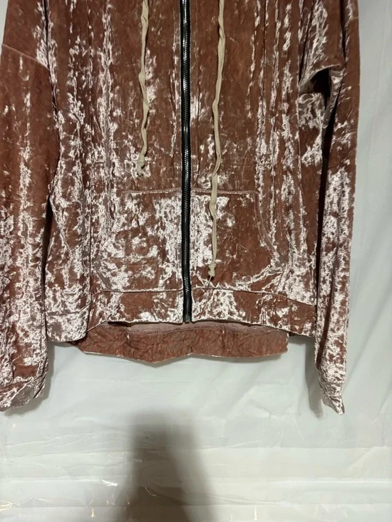POL Crushed Velvet Zip Hoodie in Dusty Rose - Picture 5 of 13